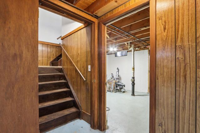 8126 203rd AVENUE, Bristol, WI 53104