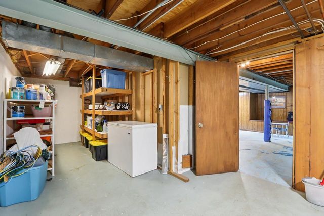 8126 203rd AVENUE, Bristol, WI 53104