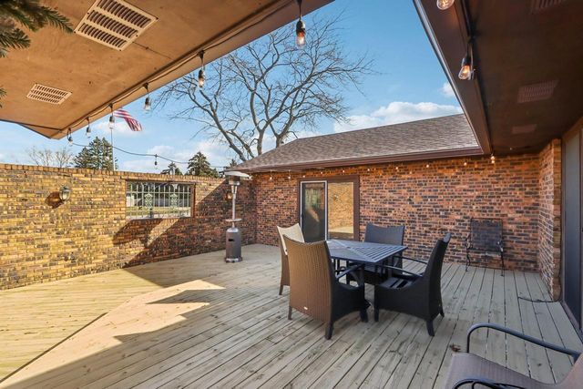 8126 203rd AVENUE, Bristol, WI 53104