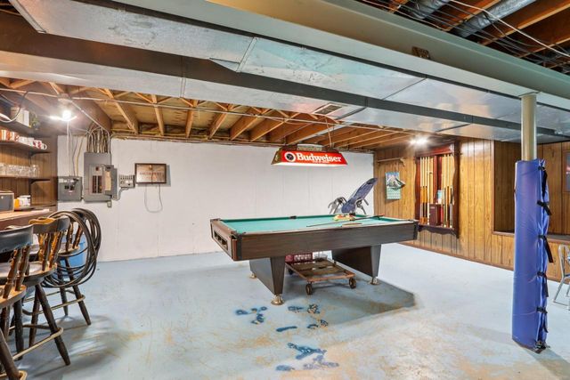 8126 203rd AVENUE, Bristol, WI 53104