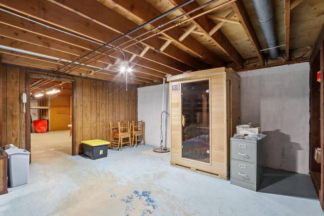 8126 203rd AVENUE, Bristol, WI 53104