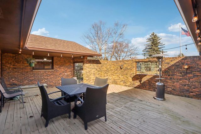 8126 203rd AVENUE, Bristol, WI 53104