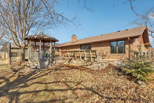 8126 203rd AVENUE, Bristol, WI 53104