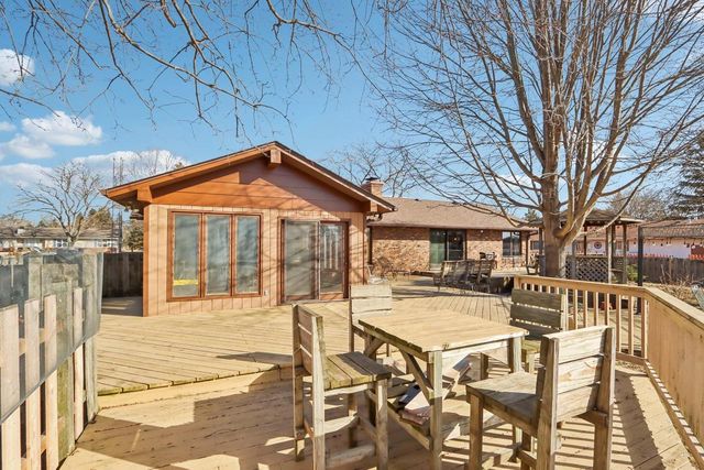 8126 203rd AVENUE, Bristol, WI 53104