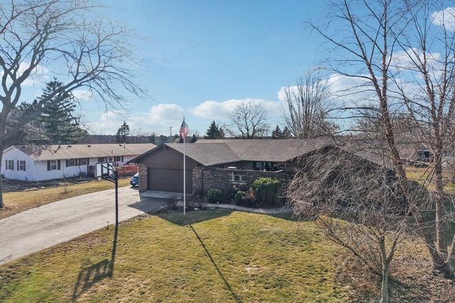 8126 203rd AVENUE, Bristol, WI 53104