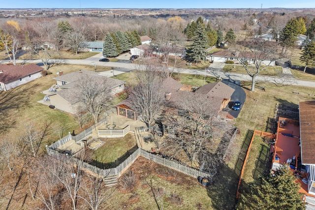 8126 203rd AVENUE, Bristol, WI 53104