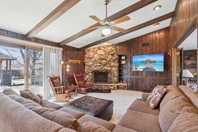 8126 203rd AVENUE, Bristol, WI 53104