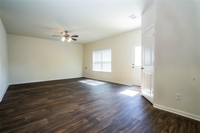 212 Autumn Berry Lane, Brookshire, TX 77423