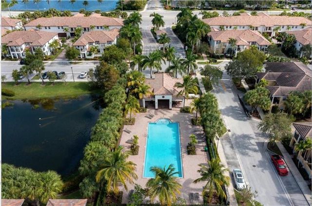 4658 Monarch Way, Coconut Creek, FL 33073