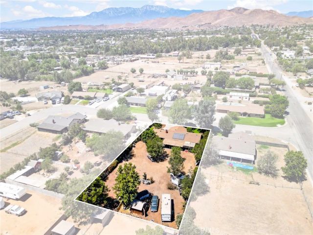 8636 Terrie Ter, Jurupa Valley, CA 92509