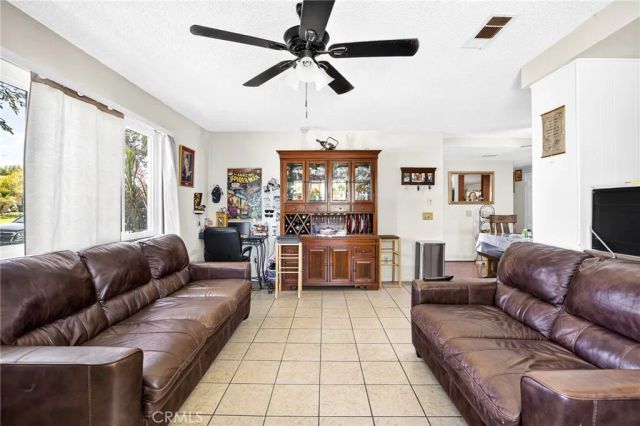 8636 Terrie Ter, Jurupa Valley, CA 92509