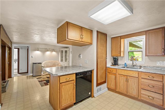 2312 Lake Avenue, Hampton, PA 15101