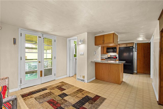 2312 Lake Avenue, Hampton, PA 15101