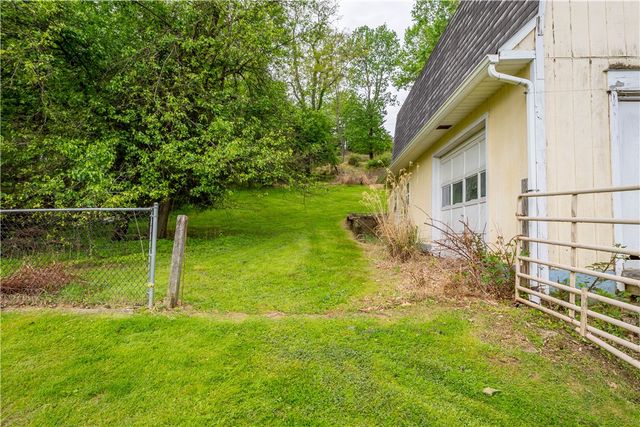 2312 Lake Avenue, Hampton, PA 15101