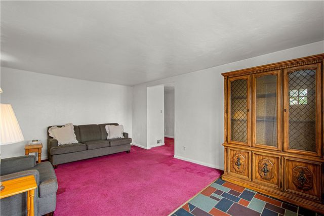 2312 Lake Avenue, Hampton, PA 15101