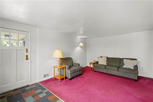 2312 Lake Avenue, Hampton, PA 15101