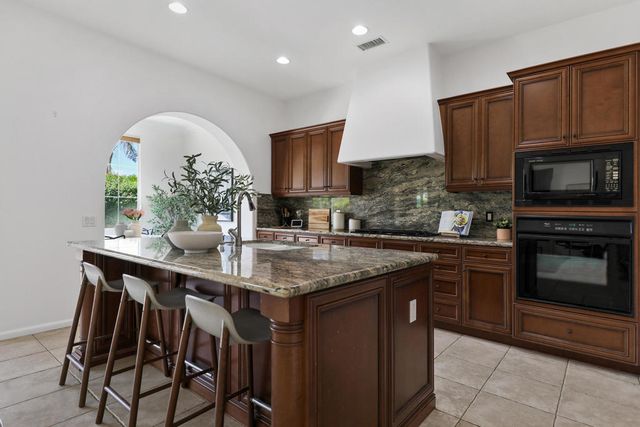 81961 Contento Street, La Quinta, CA 92253