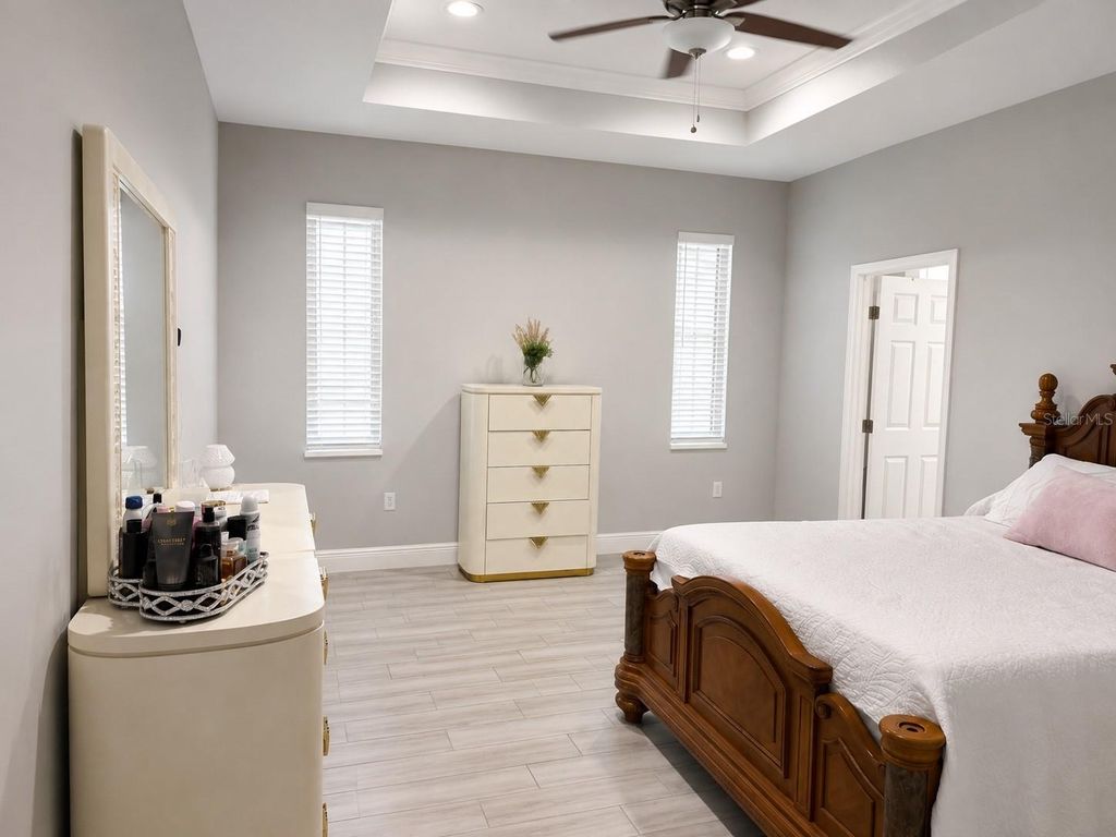 Image 18 of property listing at 4293 W HUMPHREY STREET, Tampa, FL 33614