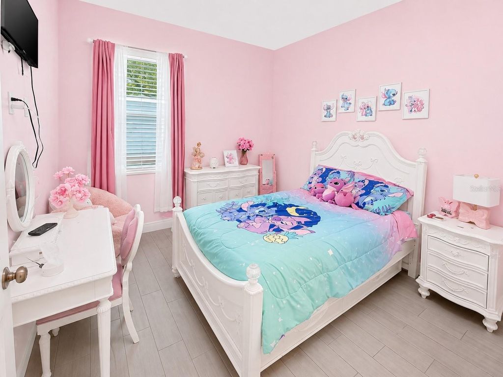 Image 24 of property listing at 4293 W HUMPHREY STREET, Tampa, FL 33614