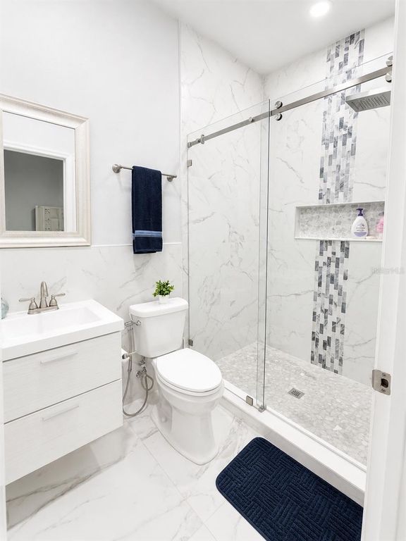 Image 26 of property listing at 4293 W HUMPHREY STREET, Tampa, FL 33614