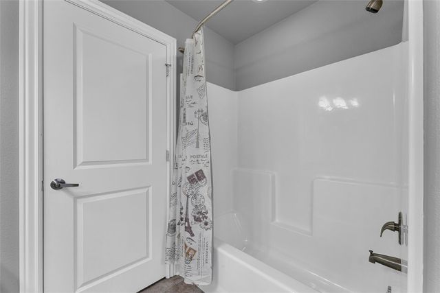 40 E Cydnee Street, Fayetteville, AR 72703