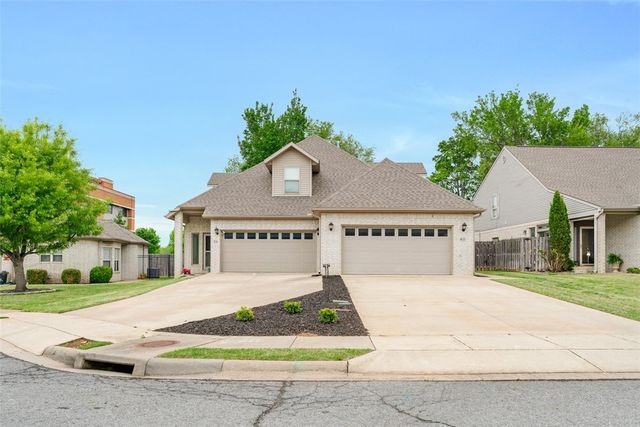 40 E Cydnee Street, Fayetteville, AR 72703