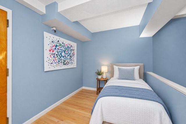 42 Eighth 3315, Boston, MA 02129