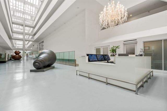 42 Eighth 3315, Boston, MA 02129