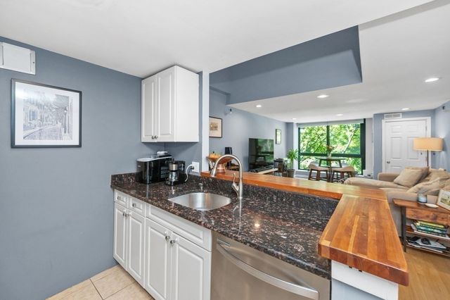 42 Eighth 3315, Boston, MA 02129