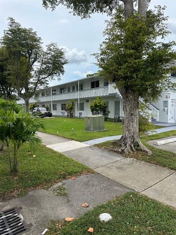 100 NW 204th St 3, Miami Gardens, FL 33169