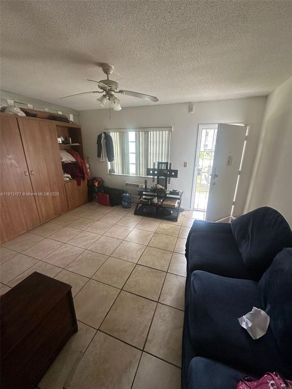 100 NW 204th St 3, Miami Gardens, FL 33169