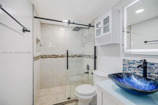 6402 Windmill Gate Rd, Miami Lakes, FL 33014