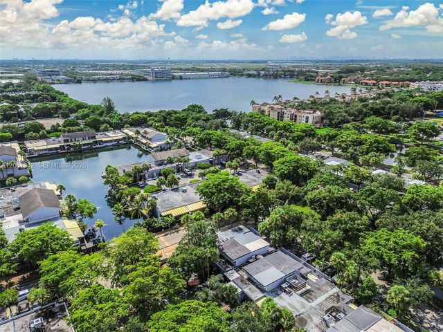 6402 Windmill Gate Rd, Miami Lakes, FL 33014