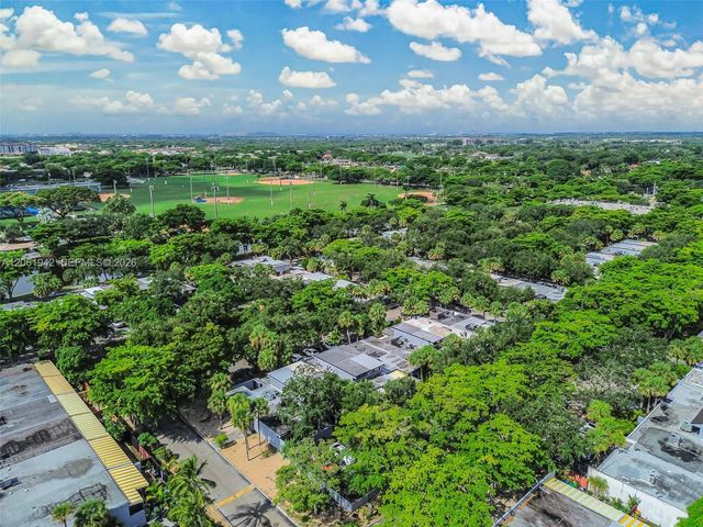 6402 Windmill Gate Rd, Miami Lakes, FL 33014