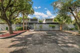6402 Windmill Gate Rd, Miami Lakes, FL 33014