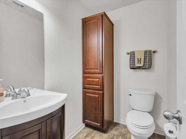 6859 County Road 1140, Leonard, TX 75452