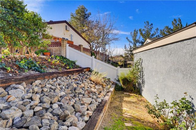 27729 Calypso, Canyon Country, CA 91351