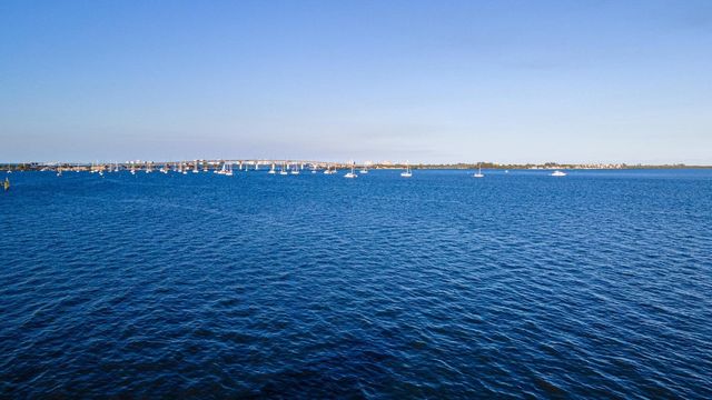 122 NE Bay Drive, Jensen Beach, FL 34957