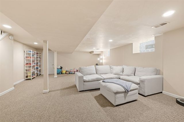 110 Western Avenue, Aspinwall, PA 15215