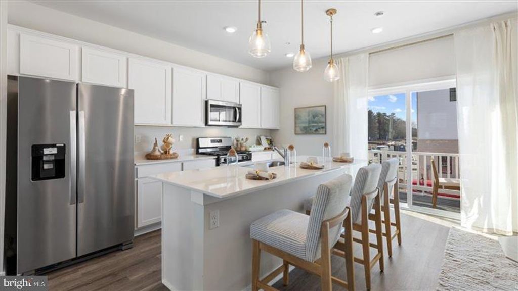 112 BARLETT LN, Harrisburg, PA 17111