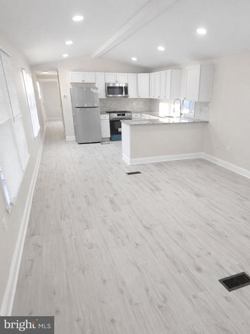 885 BUTTONWOOD AVE, Spring City, PA 19475