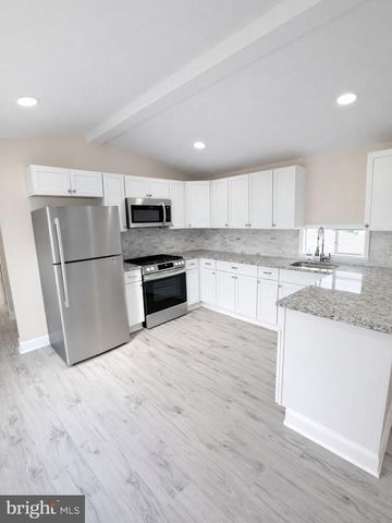 885 BUTTONWOOD AVE, Spring City, PA 19475