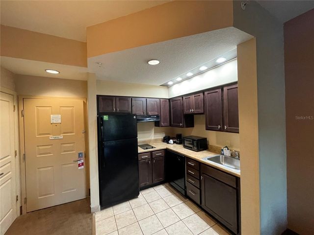 8303 PALM PARKWAY 207, Orlando, FL 32836