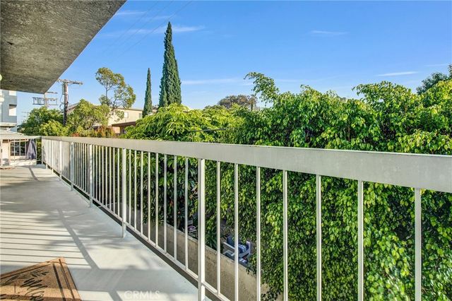 1921 Malcolm Avenue 201, Los Angeles, CA 90025