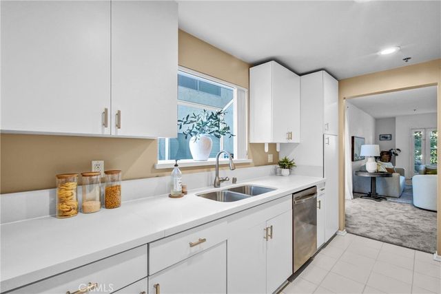 1921 Malcolm Avenue 201, Los Angeles, CA 90025