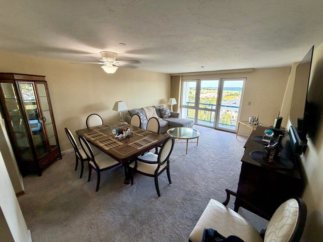 2001 Marina Dr 712, Quincy, MA 02171