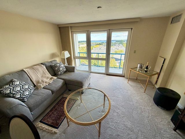 2001 Marina Dr 712, Quincy, MA 02171