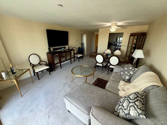 2001 Marina Dr 712, Quincy, MA 02171