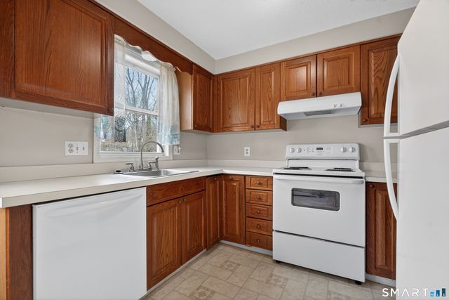 96 Brentwood Drive 96, Wallingford, CT 06492