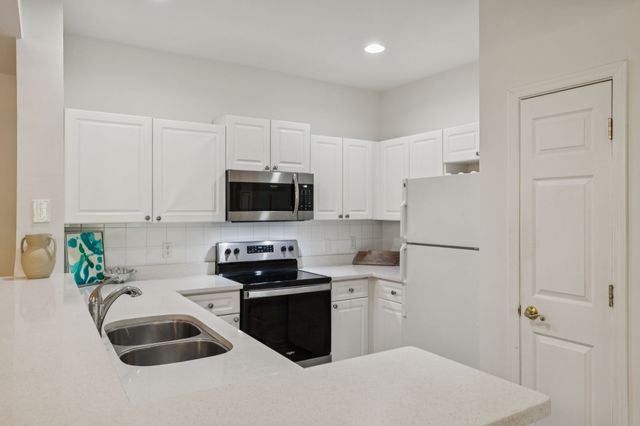 2025 Woodmont Blvd Apt 223, Nashville, TN 37215